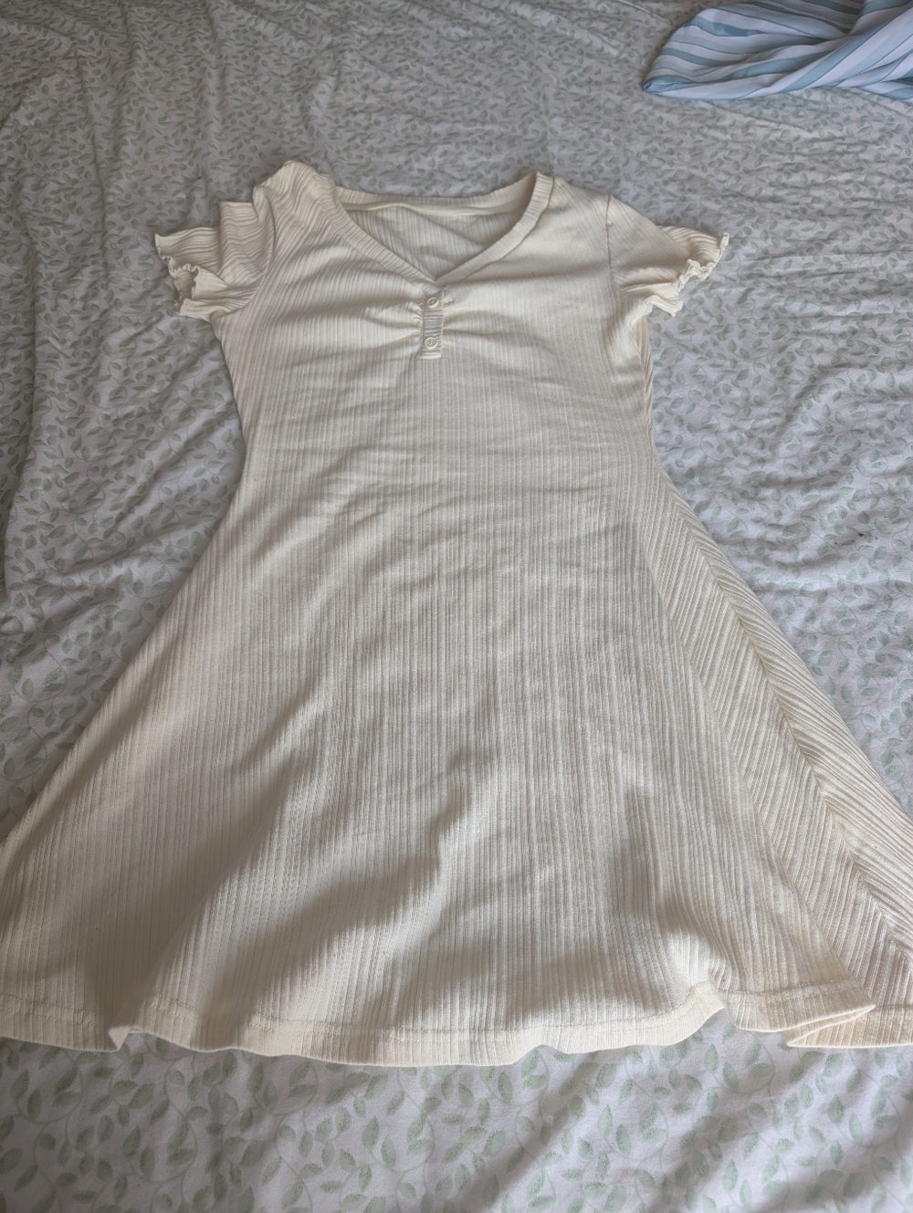 Girls' Cream Ribbed Flutter Sleeve Dress